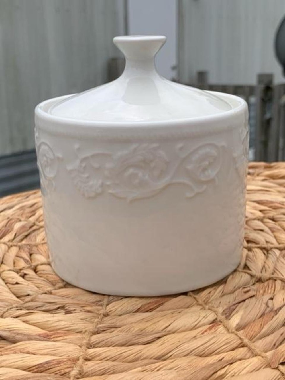 Farberware White Ceramic Covered Sugar Bowl with Embossed Vine Design